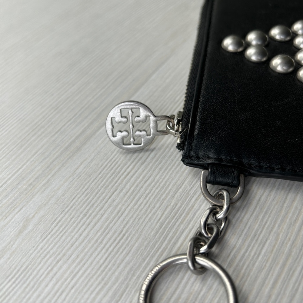 Tory Burch Card Case/Key Ring Studded 'A' Monogram, Leather Snake Print Reverse - Picture 5 of 7